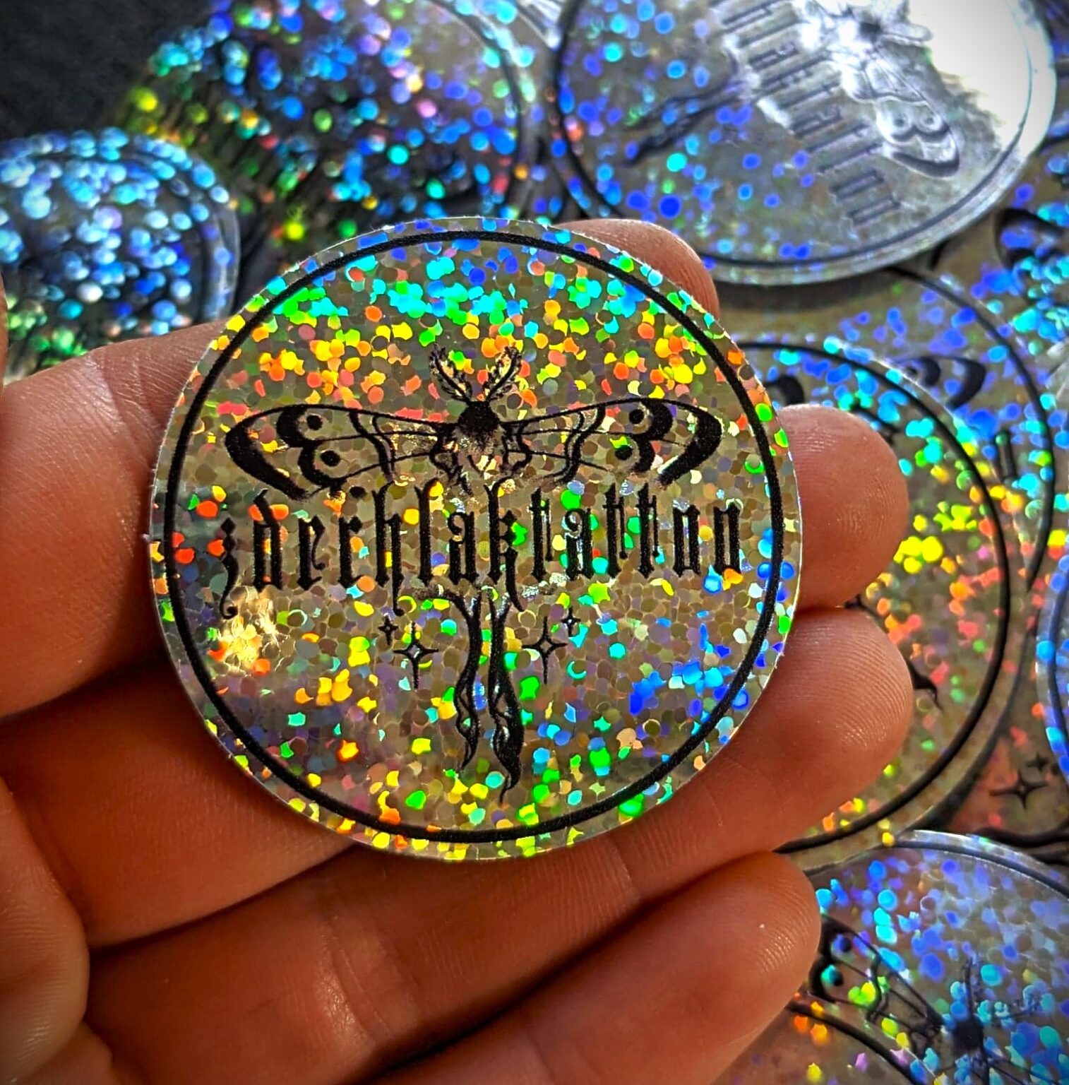 drukarnia naklejek brokatowych holograficznych